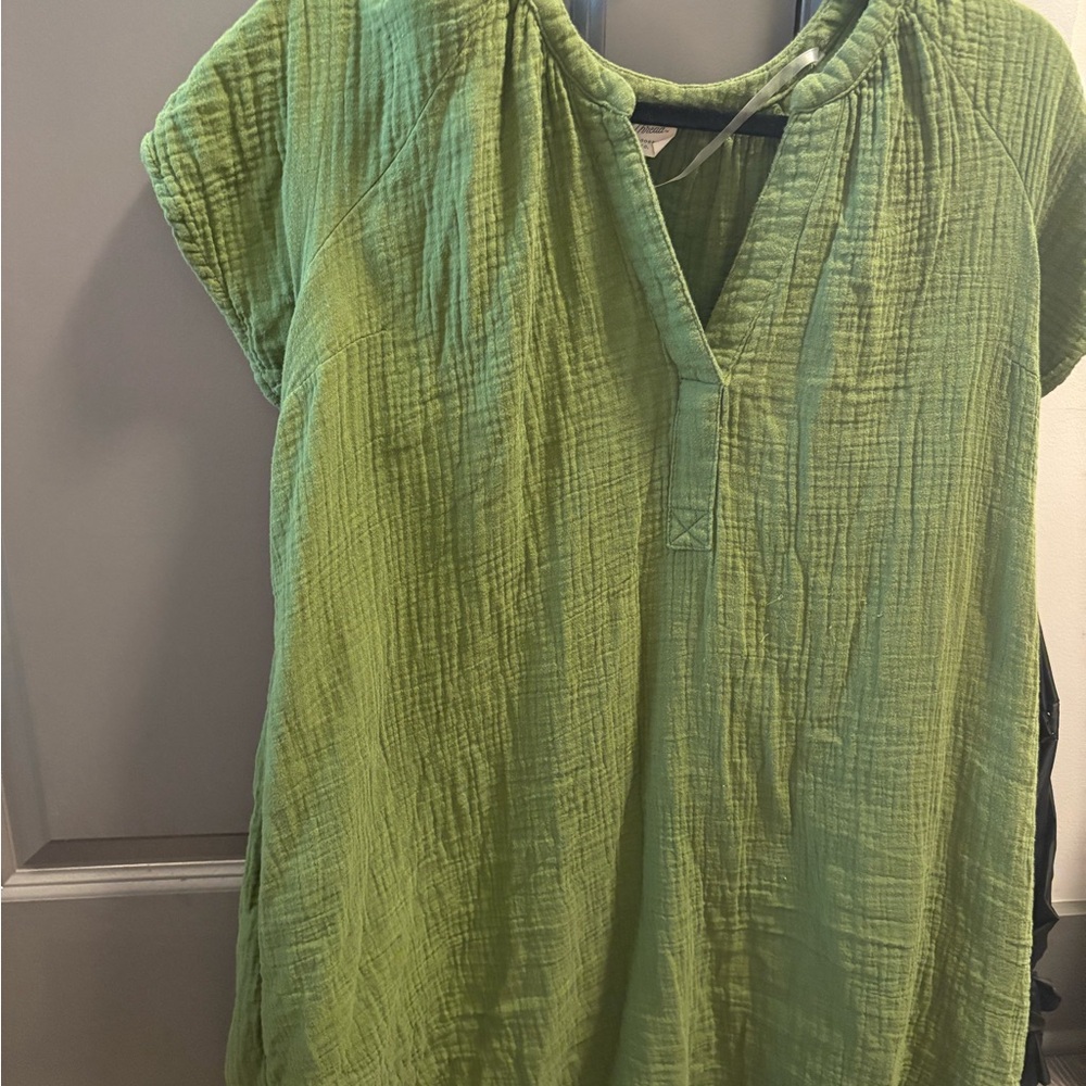 Universal Thread Light Green Blouse